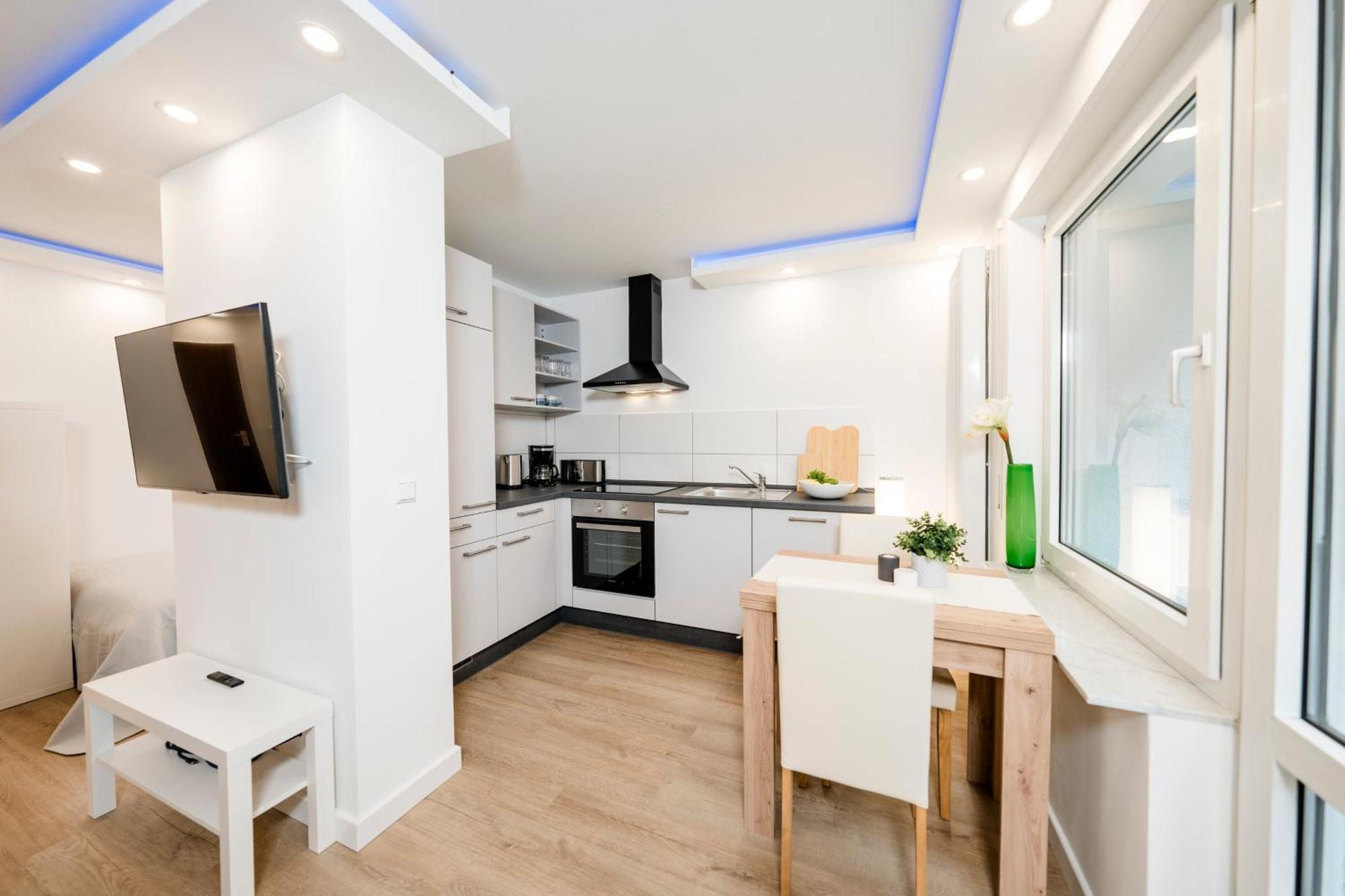 פורצהיים Bellabene Modernes Studio Apartment In Zentraler Lage Mit Terrasse, Parkplatz, Smarttv מראה חיצוני תמונה