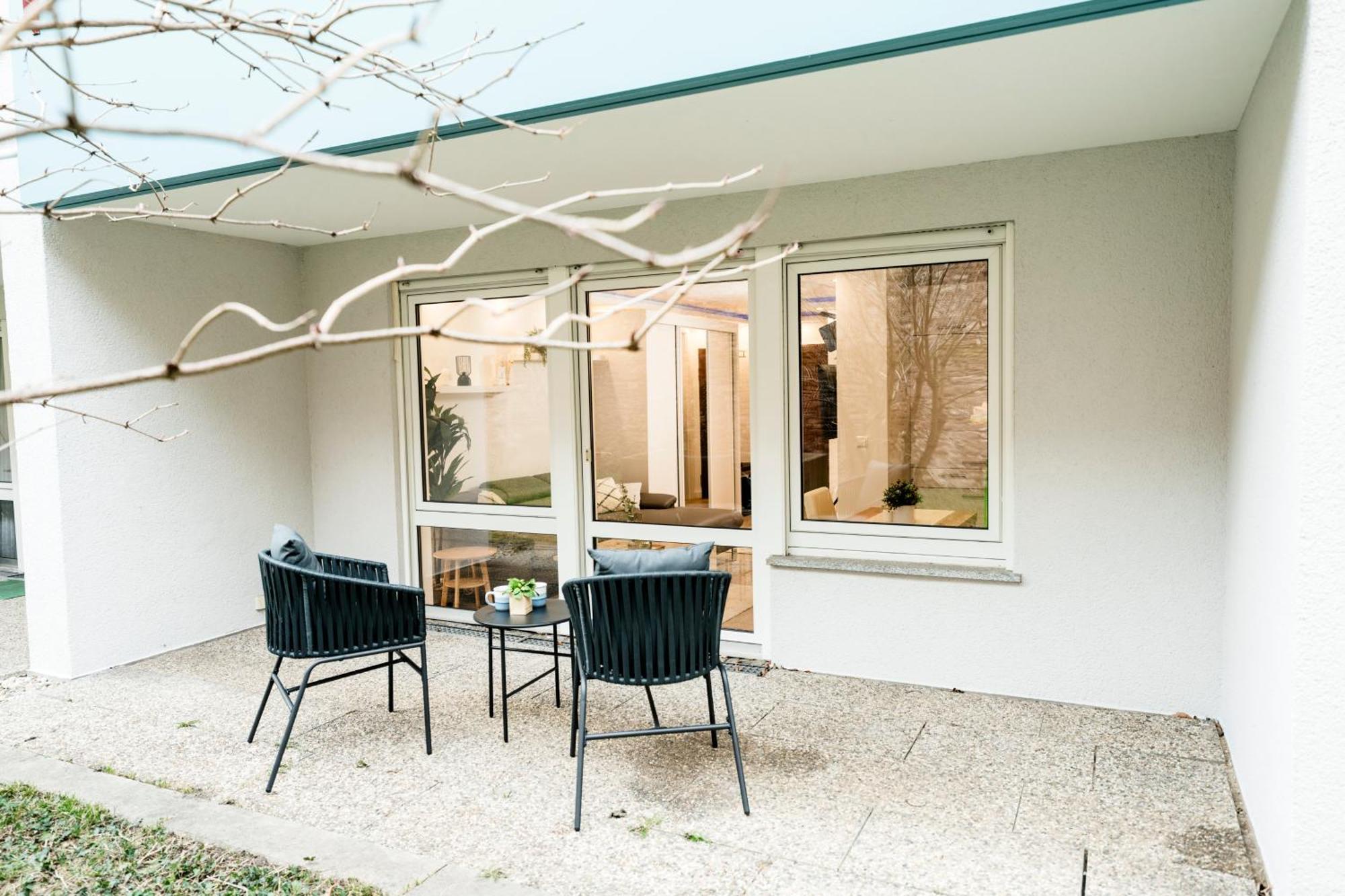 פורצהיים Bellabene Modernes Studio Apartment In Zentraler Lage Mit Terrasse, Parkplatz, Smarttv מראה חיצוני תמונה